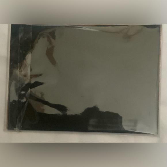 🆕Listing… “Caitlin” Magnetic Thin Wood Frame - Picture 3 of 4